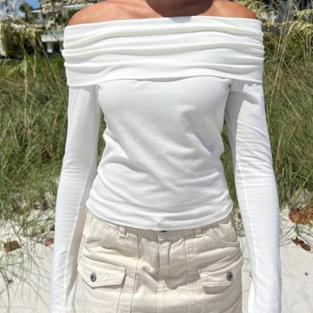 Brandy Melville White Off the Shoulder Peggy Top